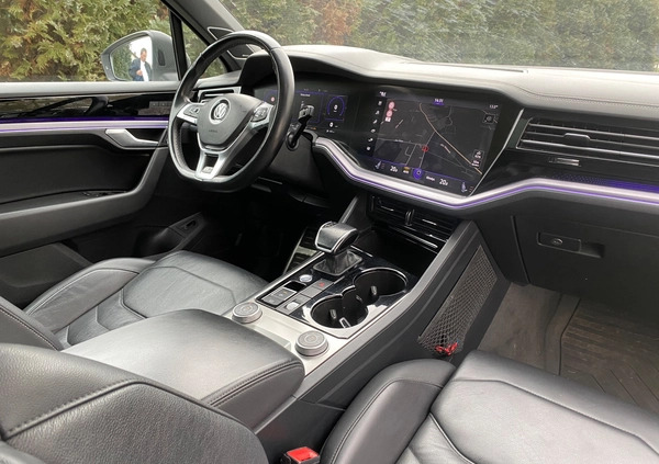 Volkswagen Touareg cena 219900 przebieg: 124000, rok produkcji 2018 z Szczecin małe 631